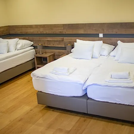 Om Aparthotel